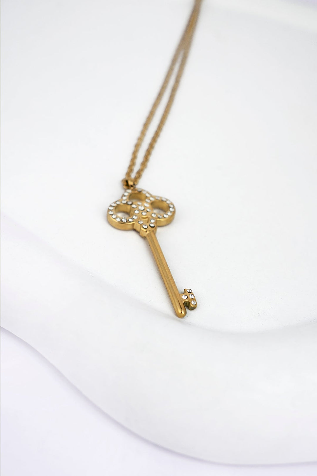 Long Design Necklace With Key Pendant Necklace